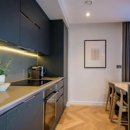 21 Hudson Quarter Luxury Apartments-free Parking 1 Car